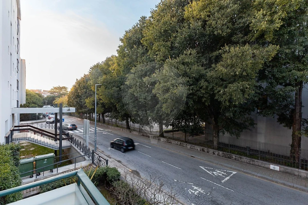 Armazém para Arrendamento em Paranhos Foto 7
