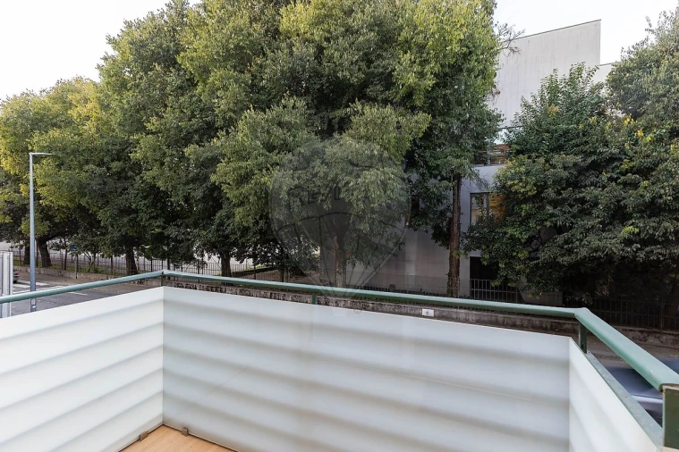Armazém para Arrendamento em Paranhos Foto 6