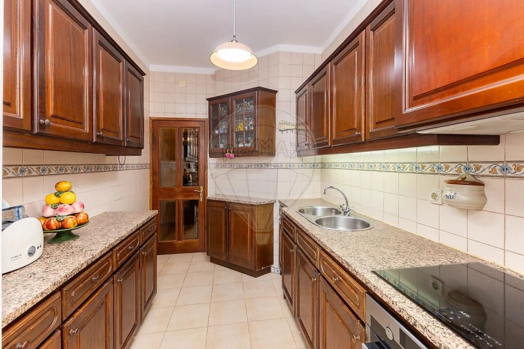Armazém para Arrendamento em Paranhos Foto 11