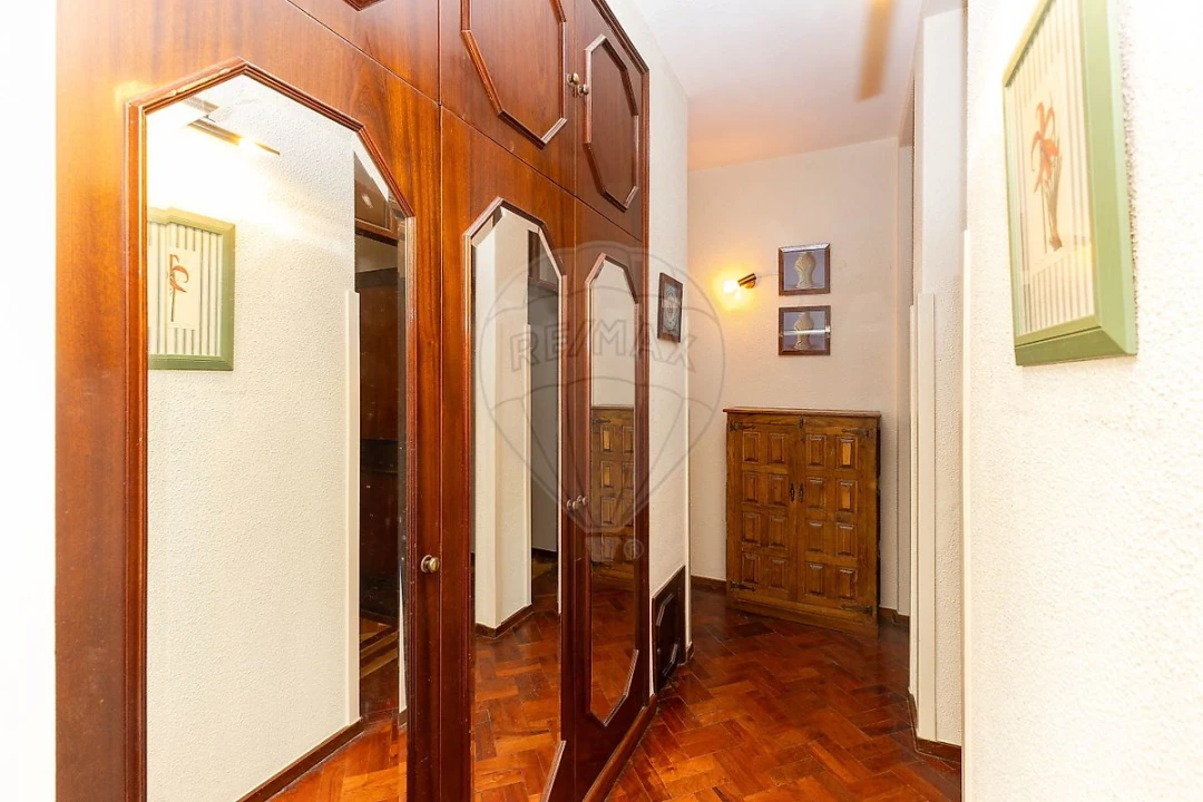 Armazém para Arrendamento em Paranhos Foto 4