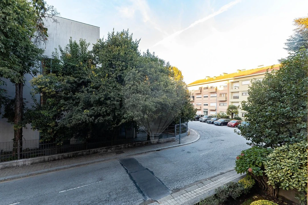 Armazém para Arrendamento em Paranhos Foto 19