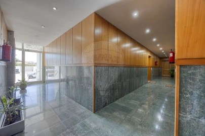Apartamento T2 para Venda em Canelas