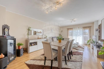 Apartamento T2 para Venda em Canelas