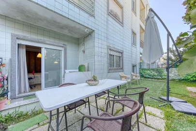 Apartamento T2 para Venda em Canelas