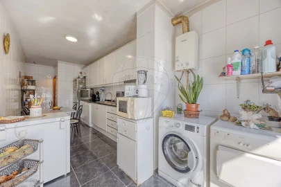 Apartamento T2 para Venda em Canelas