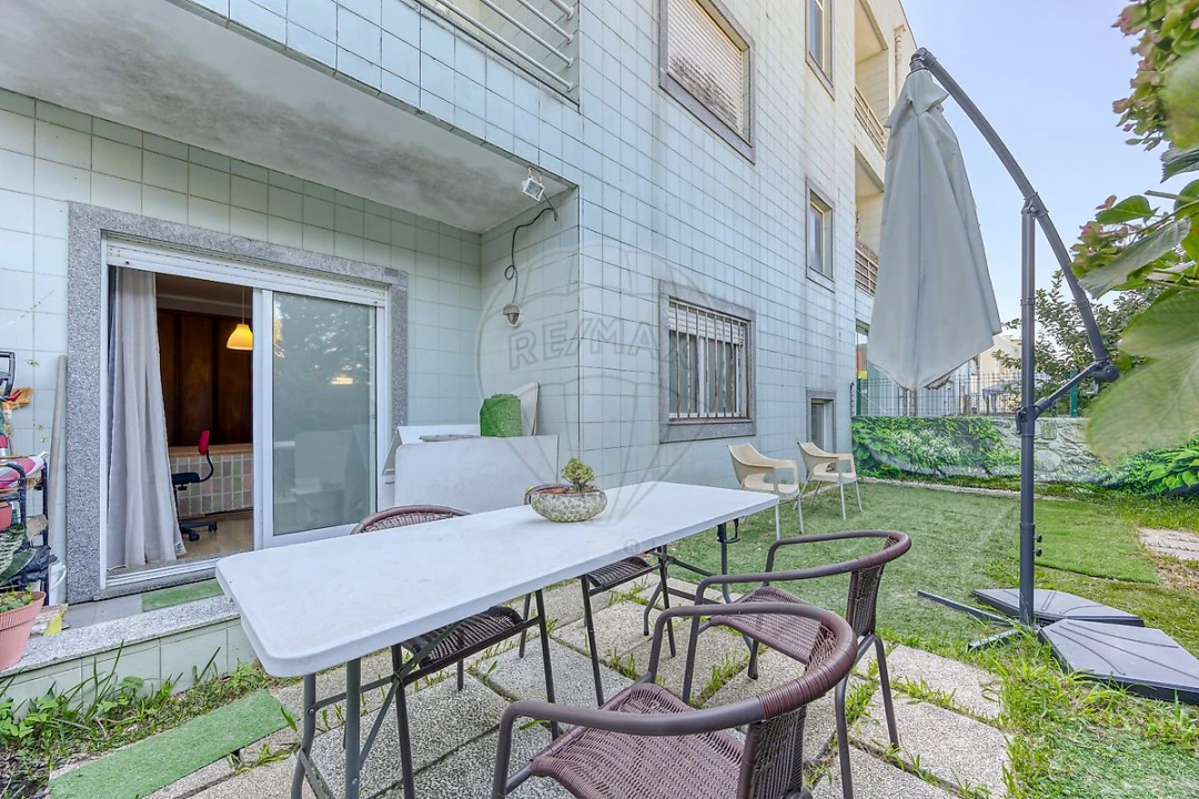 Apartamento T2 para Venda em Canelas Foto 17