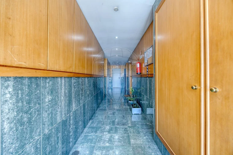Apartamento T2 para Venda em Canelas Foto 20