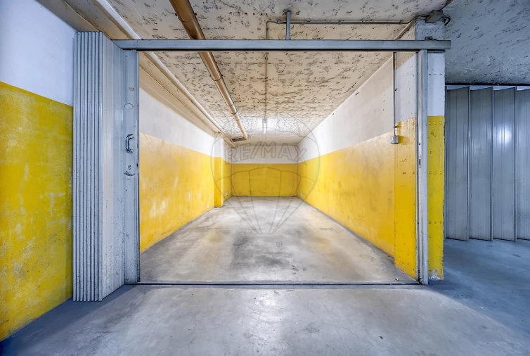 Apartamento T2 para Venda em Canelas Foto 21