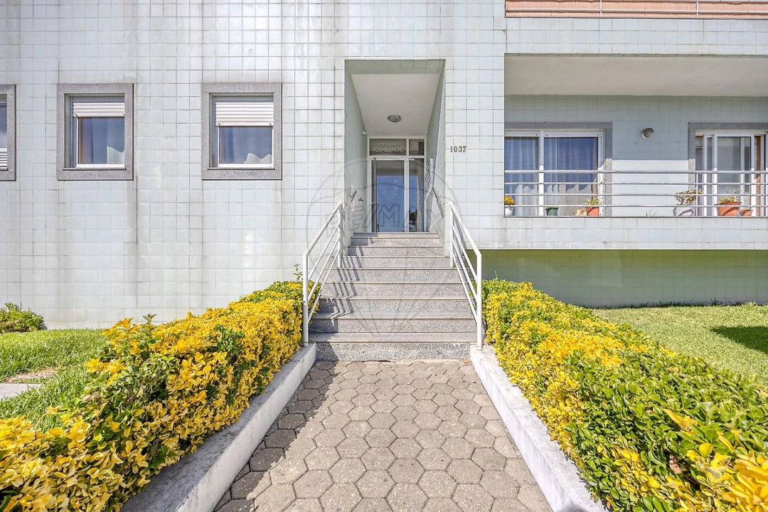 Apartamento T2 para Venda em Canelas Foto 24