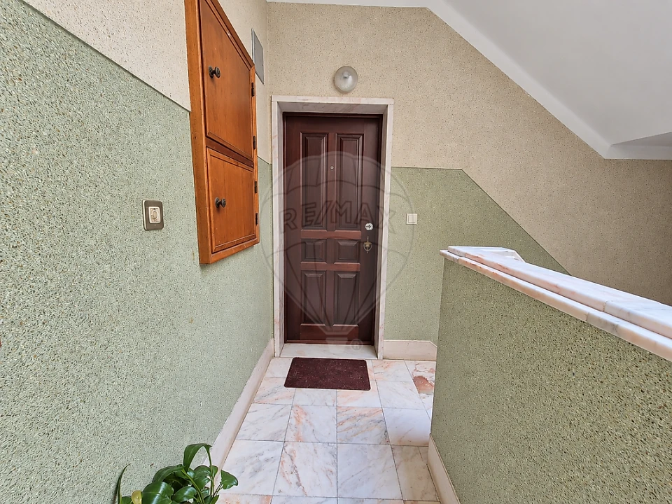 Apartamento T2 para Venda em Póvoa de Santa Iria e Forte da Casa Foto 5