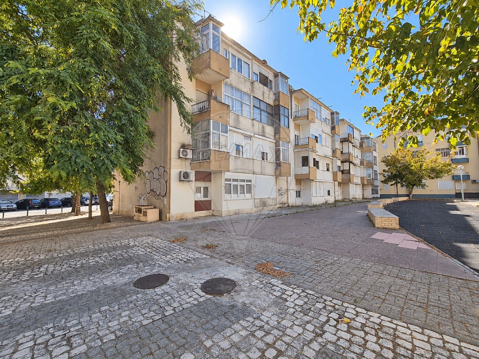 Apartamento T2 para Venda em Póvoa de Santa Iria e Forte da Casa Foto 16