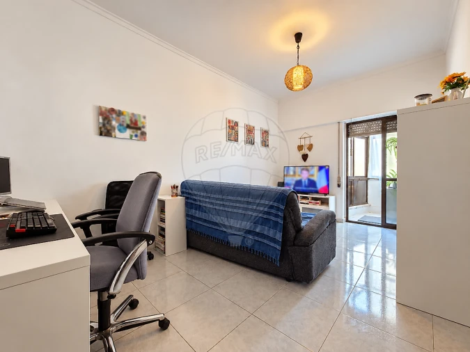Apartamento T2 para Venda em Póvoa de Santa Iria e Forte da Casa Foto 8