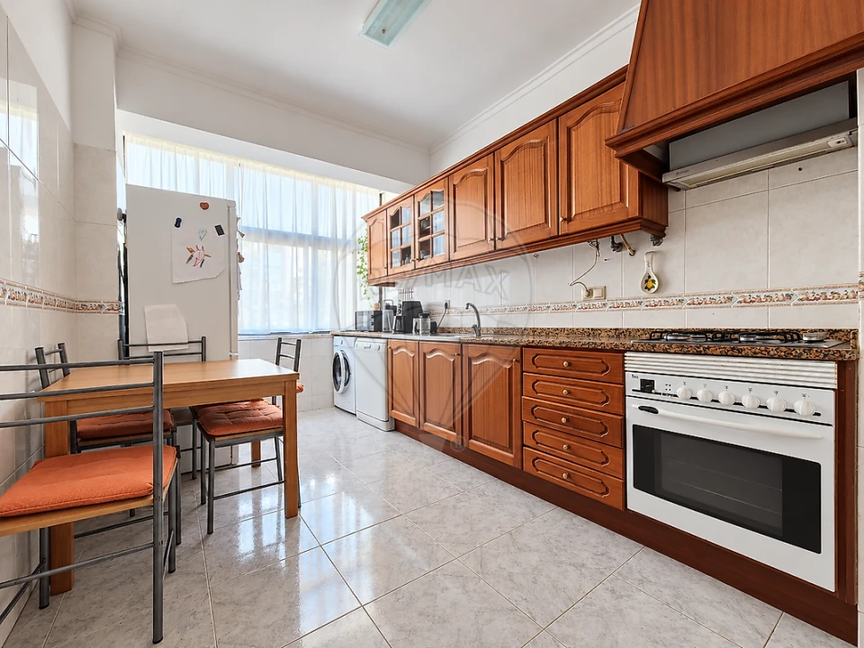 Apartamento T2 para Venda em Póvoa de Santa Iria e Forte da Casa Foto 13