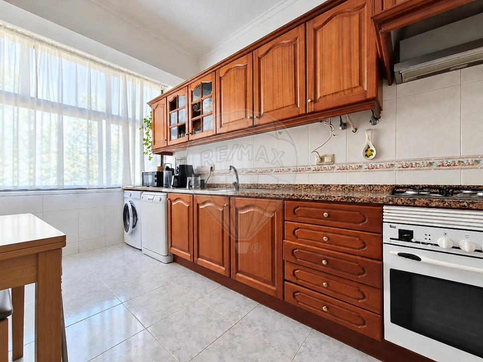 Apartamento T2 para Venda em Póvoa de Santa Iria e Forte da Casa Foto 12
