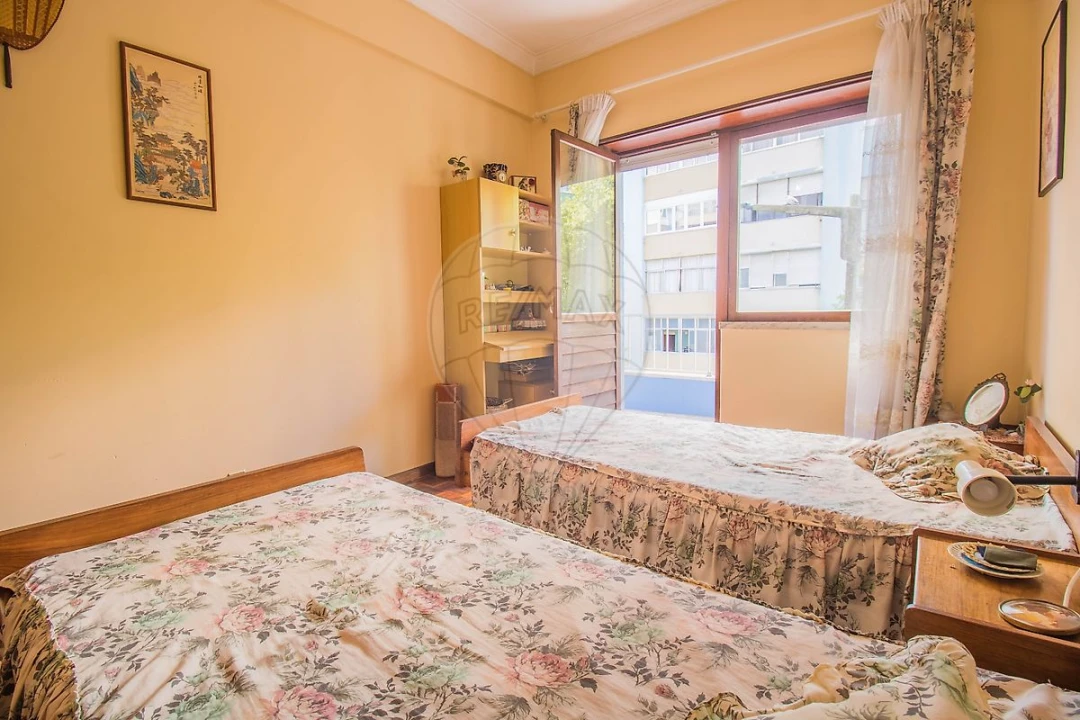 Apartamento T4 para Venda em Almada, Cova da Piedade, Pragal e Cacilhas Foto 29
