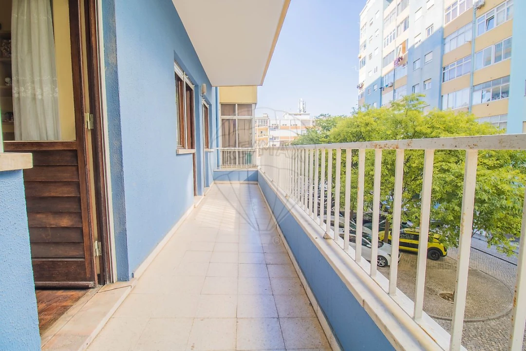 Apartamento T4 para Venda em Almada, Cova da Piedade, Pragal e Cacilhas Foto 32