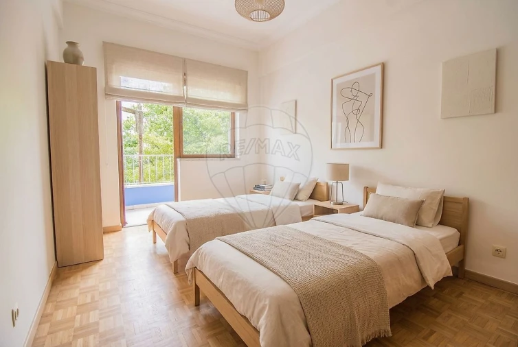 Apartamento T4 para Venda em Almada, Cova da Piedade, Pragal e Cacilhas Foto 30
