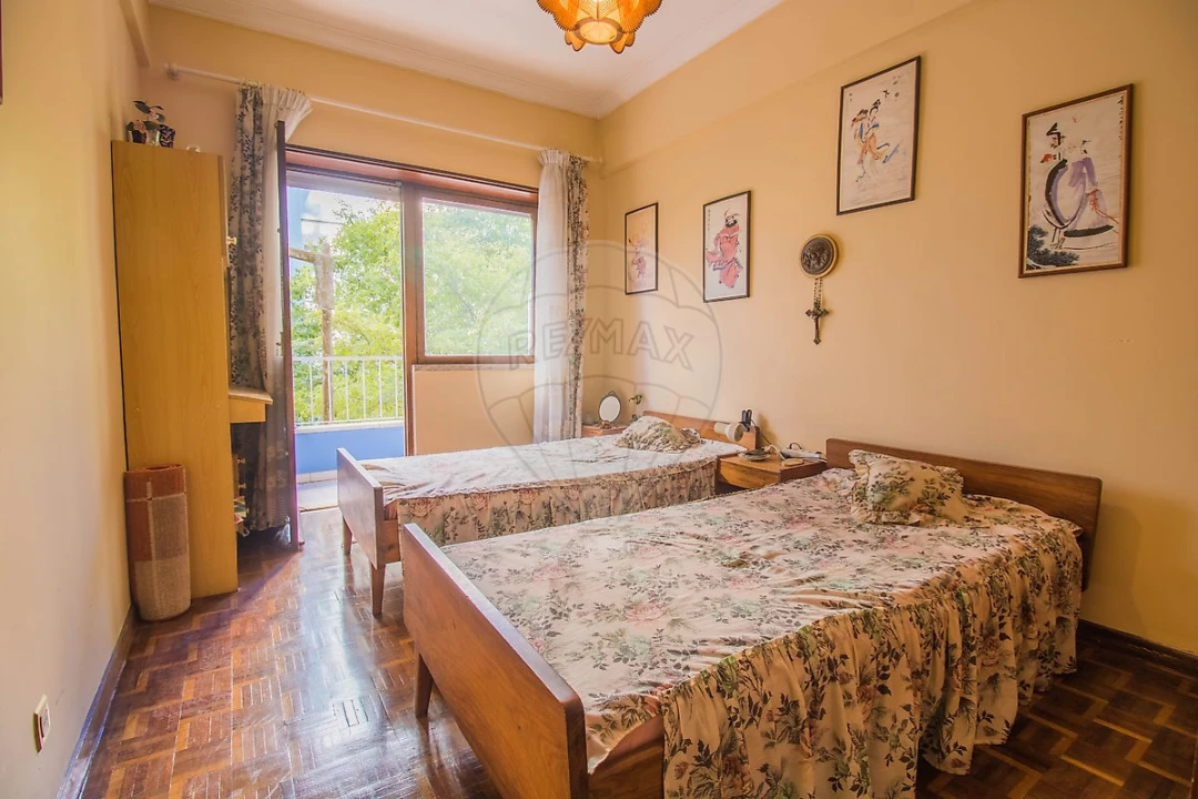 Apartamento T4 para Venda em Almada, Cova da Piedade, Pragal e Cacilhas Foto 28