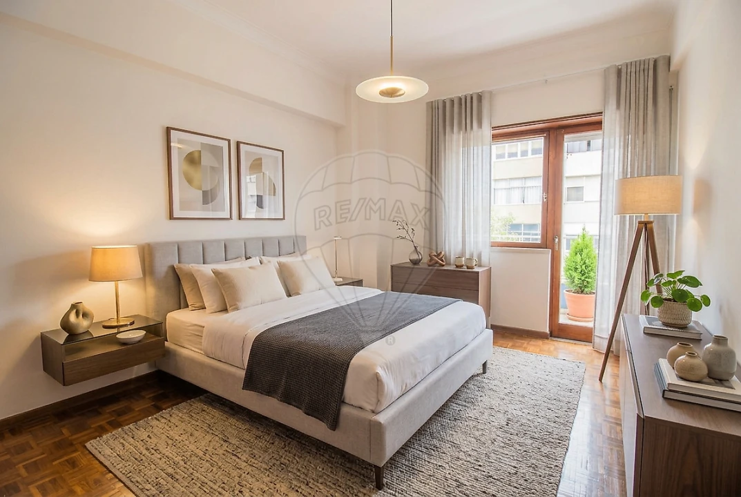Apartamento T4 para Venda em Almada, Cova da Piedade, Pragal e Cacilhas Foto 26