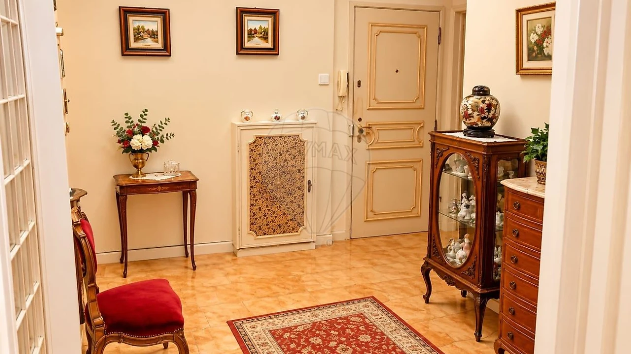 Apartamento T3 para Venda em Mafamude e Vilar do Paraíso Foto 9