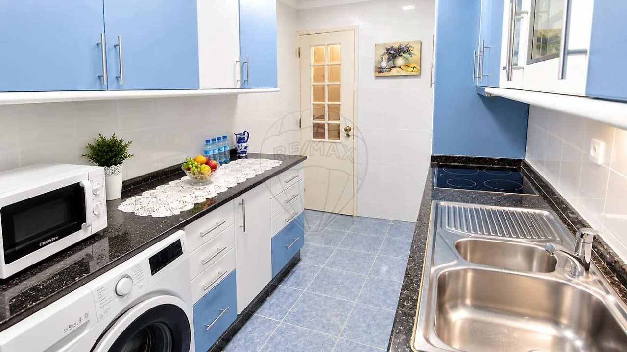 Apartamento T3 para Venda em Mafamude e Vilar do Paraíso Foto 13