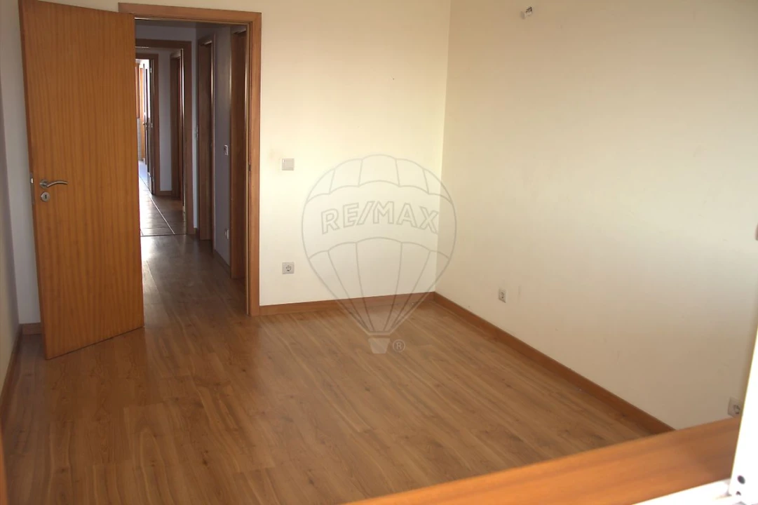 Apartamento T2 para Venda em São Felix da Marinha Foto 14
