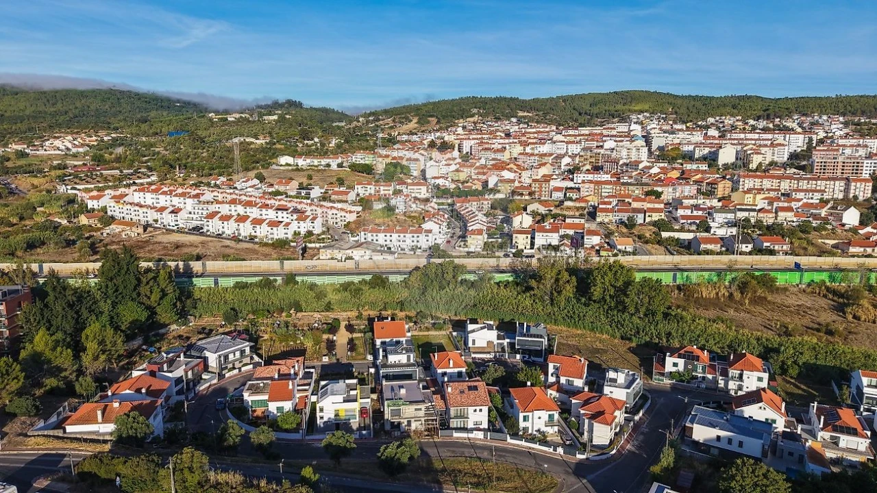 Moradia T4 para Venda em Alverca do Ribatejo e Sobralinho Foto 14
