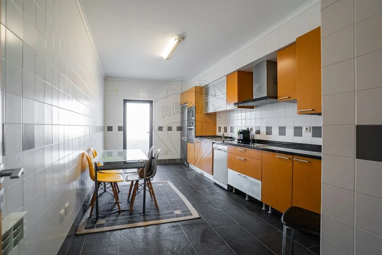 Apartamento T3 para Venda em Nazare Foto 10