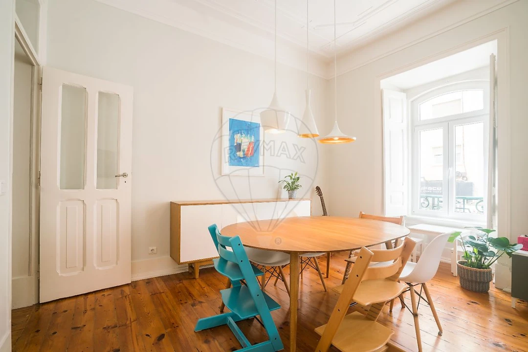 Apartamento T3 para Arrendamento em Campo de Ourique Foto 16