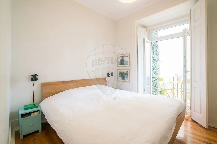 Apartamento T3 para Arrendamento em Campo de Ourique Foto 11