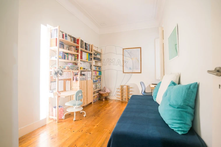 Apartamento T3 para Arrendamento em Campo de Ourique Foto 17