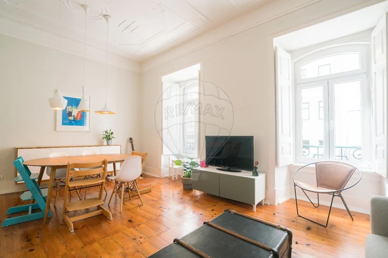 Apartamento T3 para Arrendamento em Campo de Ourique Foto 3