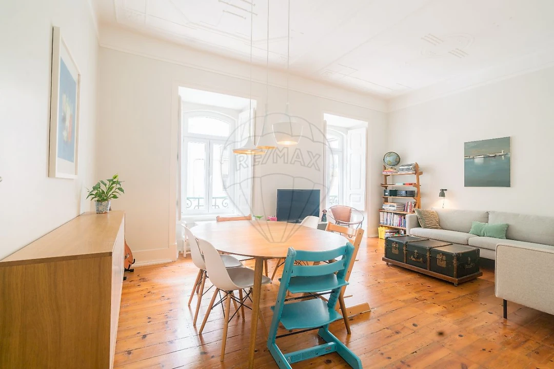 Apartamento T3 para Arrendamento em Campo de Ourique Foto 1