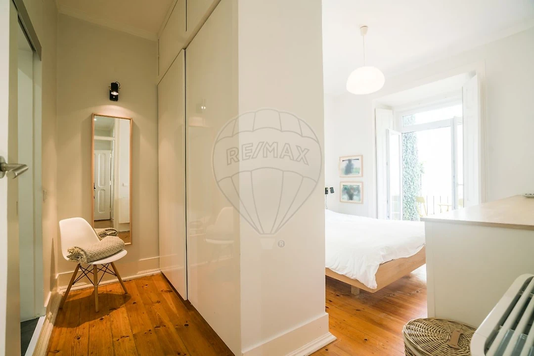 Apartamento T3 para Arrendamento em Campo de Ourique Foto 6