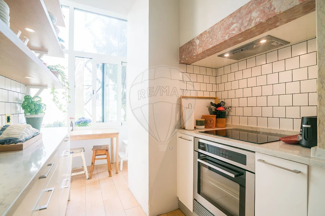 Apartamento T3 para Arrendamento em Campo de Ourique Foto 8