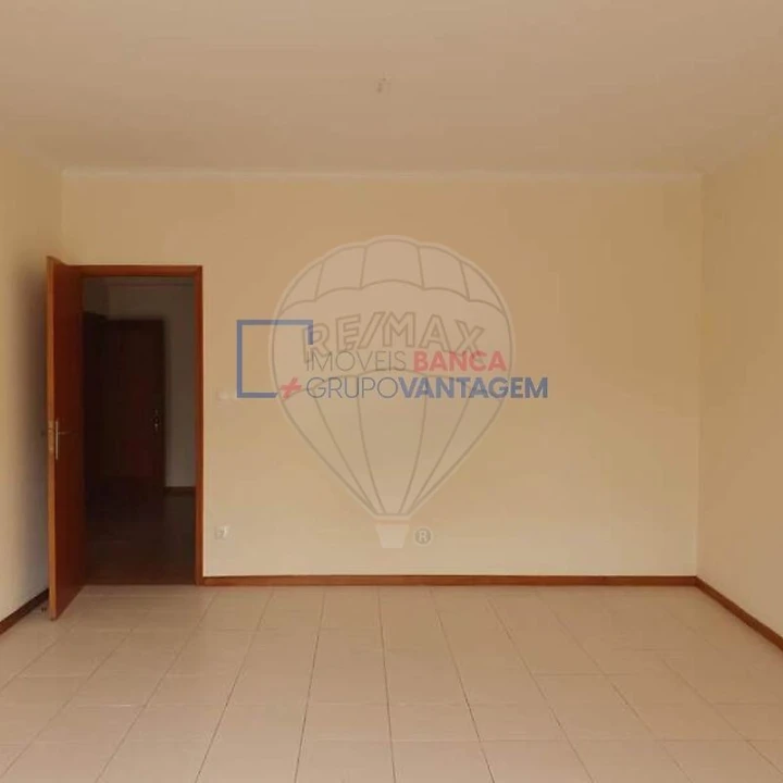 Apartamento T3 para Venda em São Mamede de Infesta e Senhora da Hora Foto 1