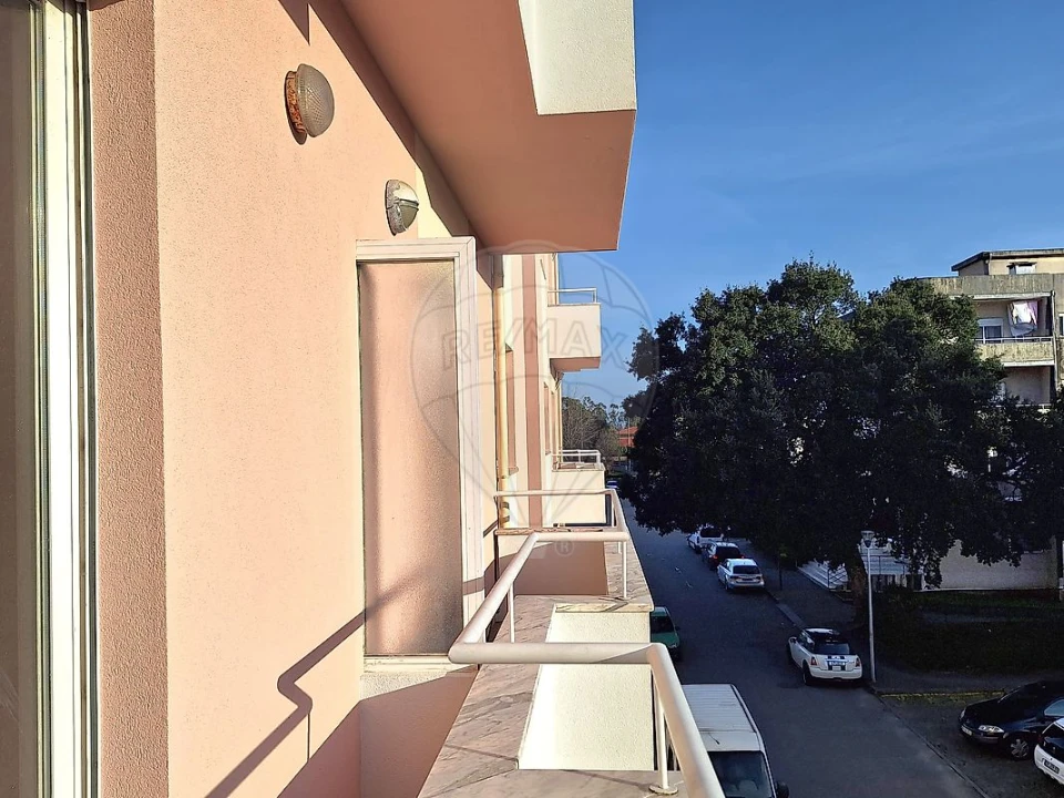 Apartamento T2 para Venda em Valongo Foto 2