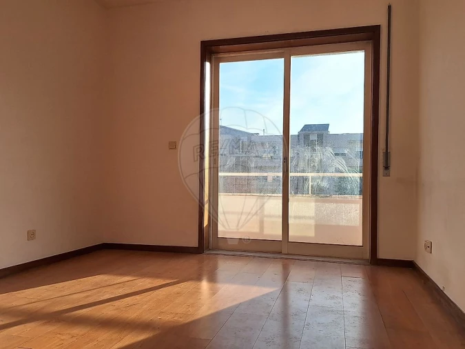 Apartamento T2 para Venda em Valongo Foto 4