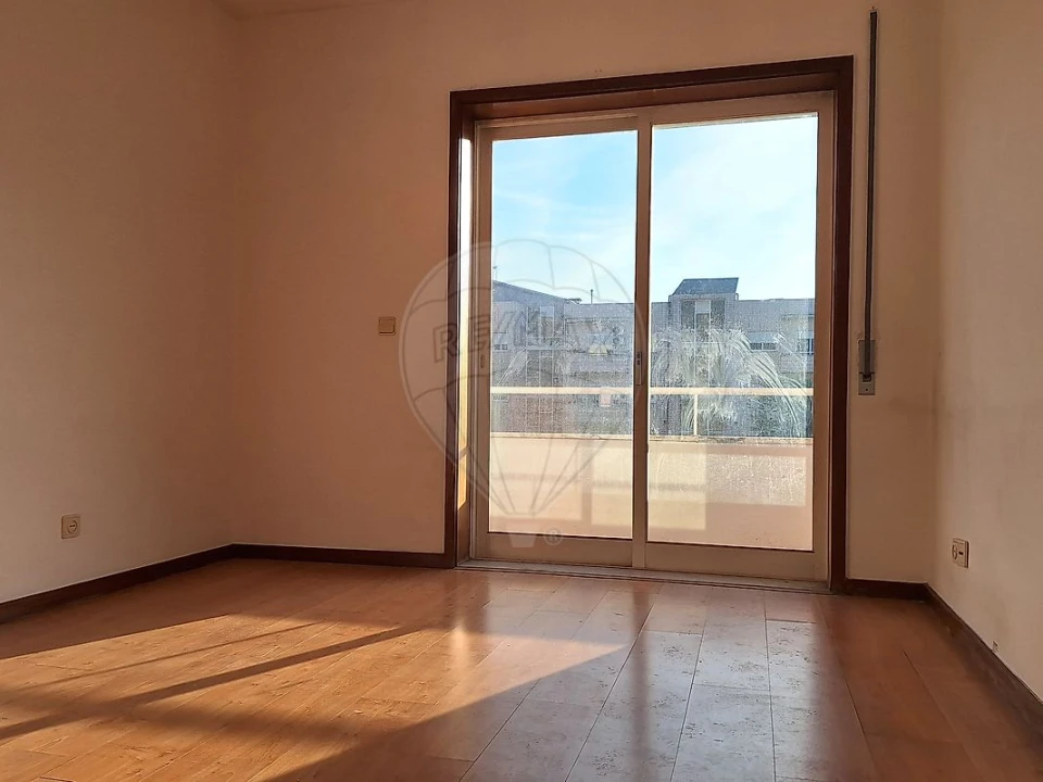 Apartamento T2 para Venda em Valongo Foto 4