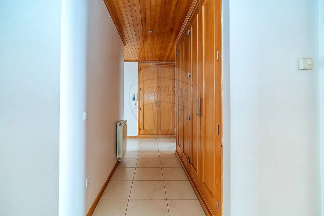 Apartamento T2 para Venda em Tavarede Foto 16