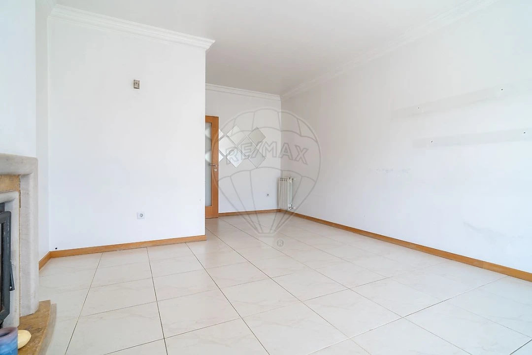 Apartamento T2 para Venda em Tavarede Foto 10