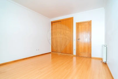 Apartamento T2 para Venda em Tavarede
