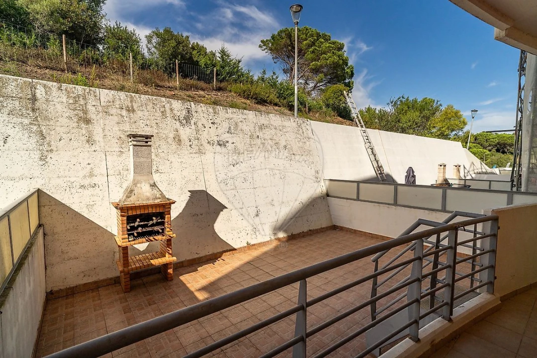 Apartamento T2 para Venda em Tavarede Foto 6