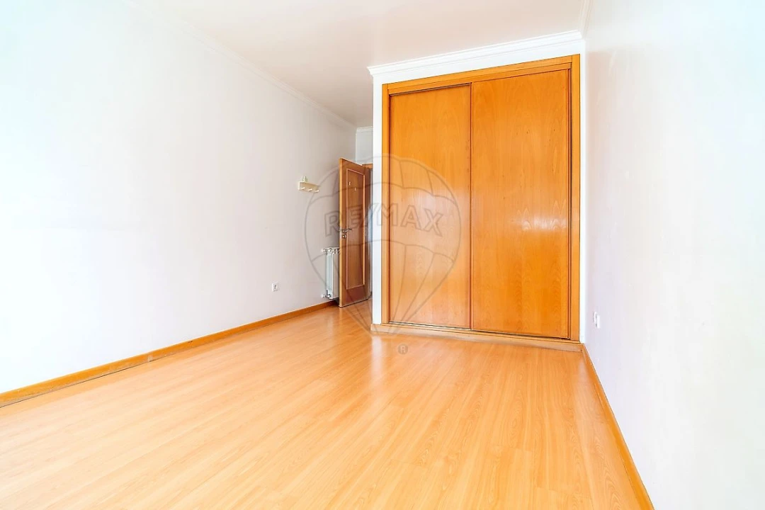 Apartamento T2 para Venda em Tavarede Foto 19