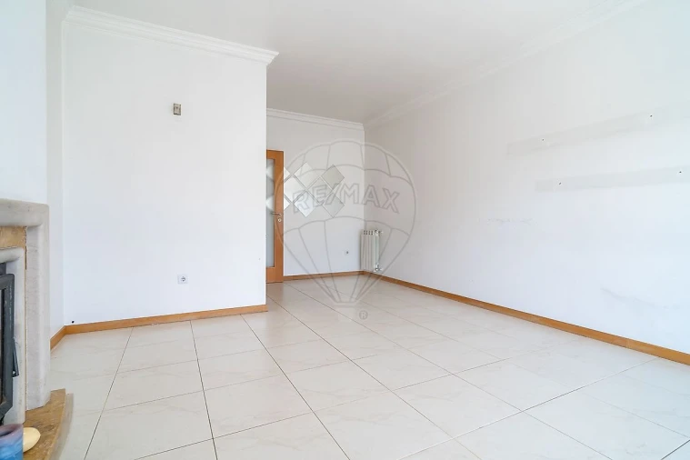 Apartamento T2 para Venda em Tavarede Foto 10
