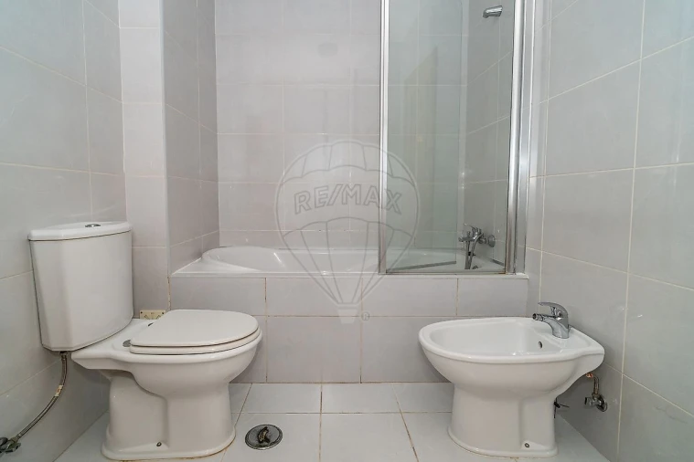 Apartamento T2 para Venda em Tavarede Foto 24