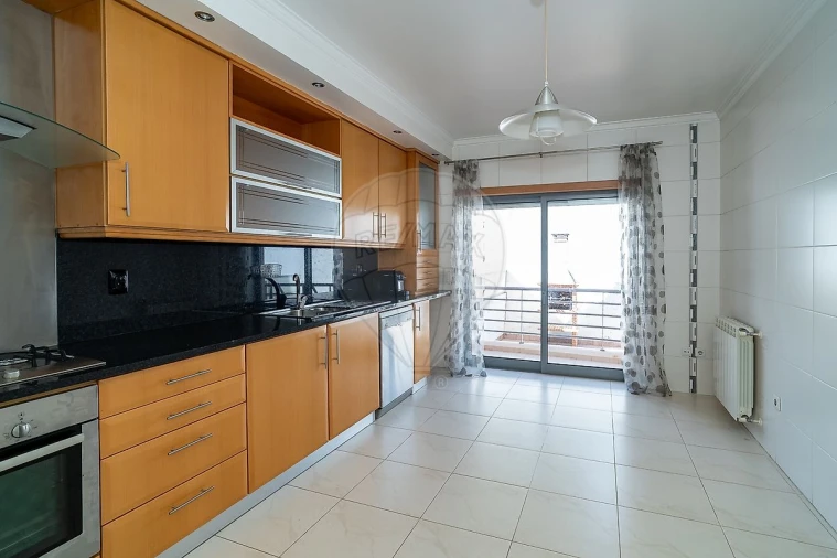 Apartamento T2 para Venda em Tavarede Foto 12