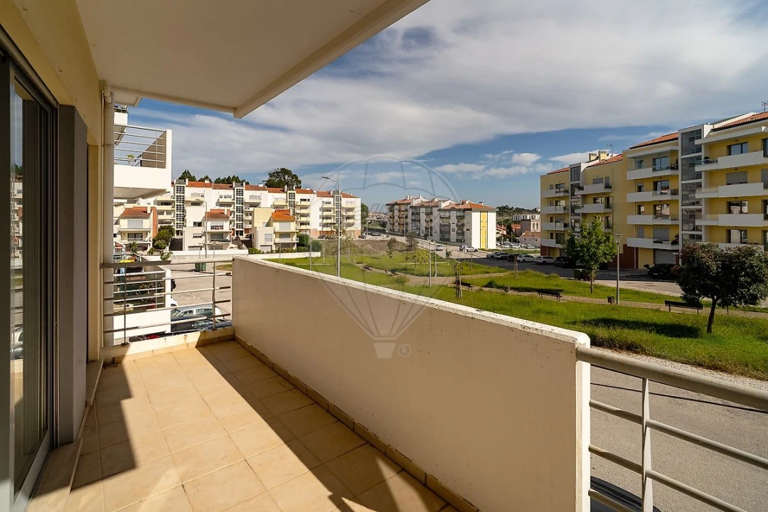 Apartamento T2 para Venda em Tavarede Foto 4