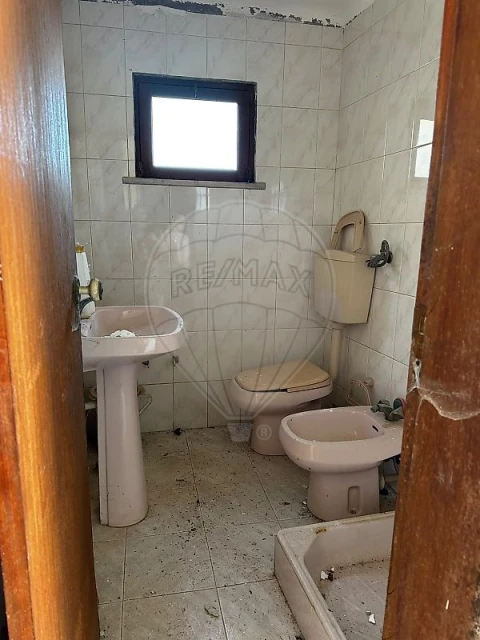 Moradia T3 para Venda em Zambujal