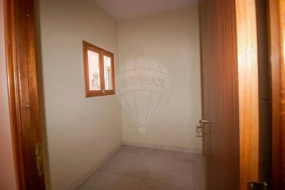 Negócio para Arrendamento em Antuzede e Vil de Matos